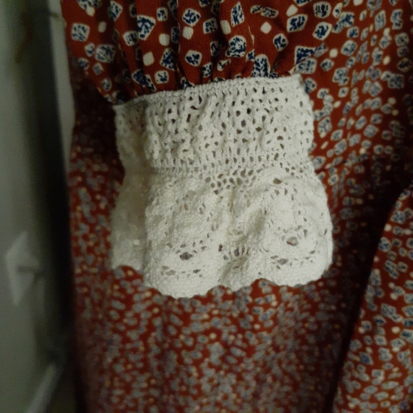 Literary poet dress - Picture 7 of 7